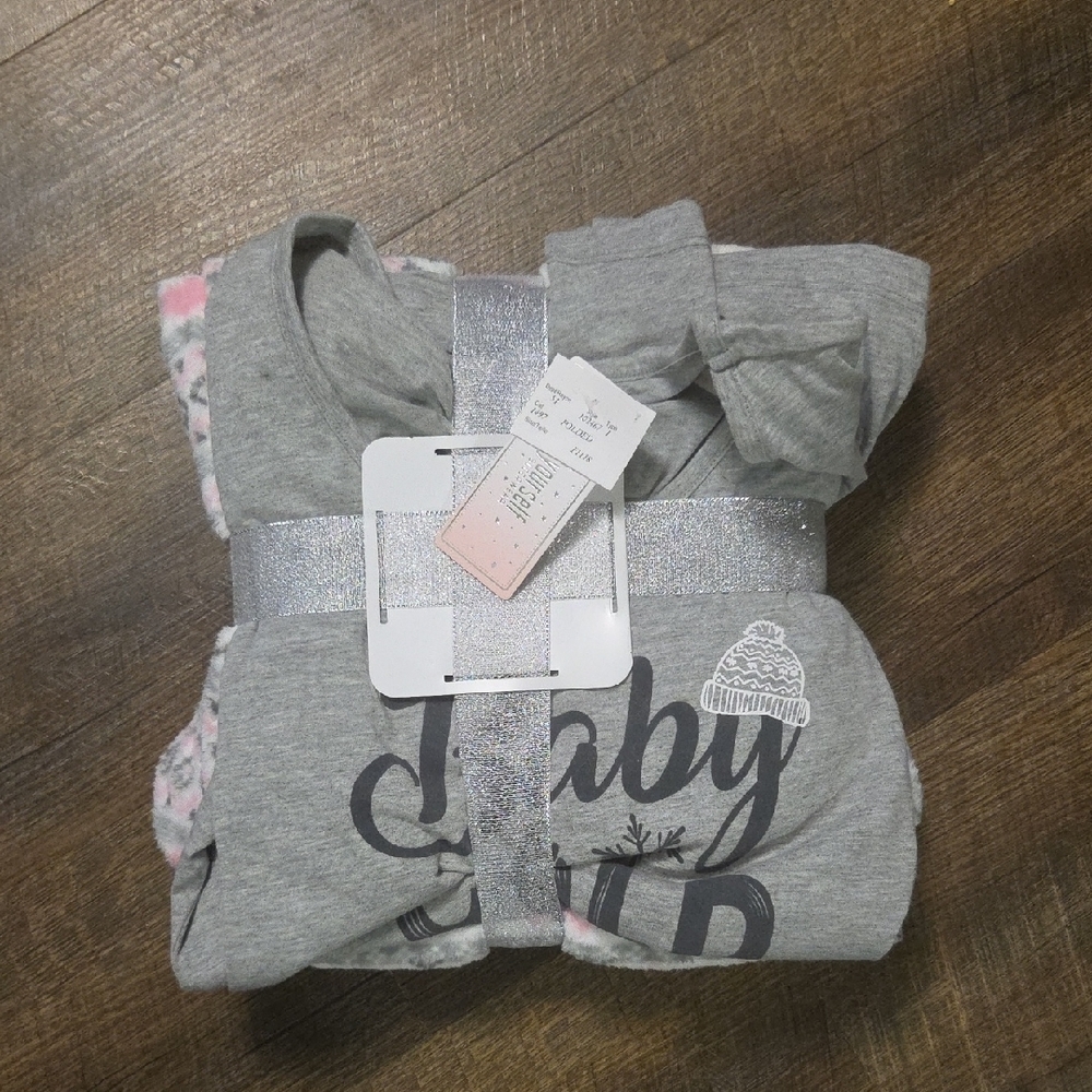 Babyits Cold Out Side Women’s Pajama Set - Heather Gray & Pink